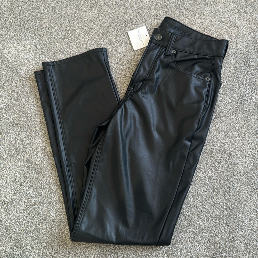 🛍️ NWT American Eagle Stretch Vegan Leather Super High Waisted Straight Leg Pant